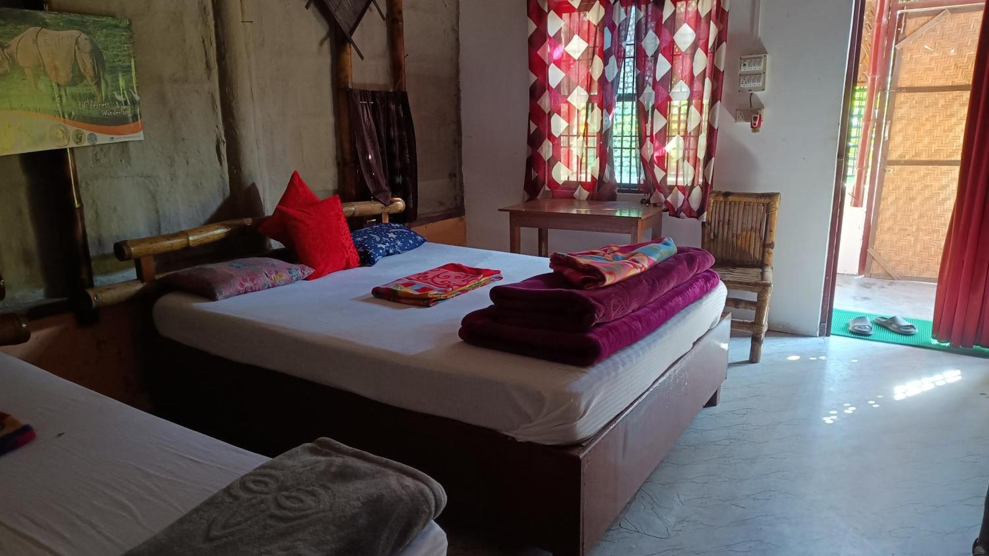 Jyoti Home Bamboo Garden Lodge Majuli エクステリア 写真